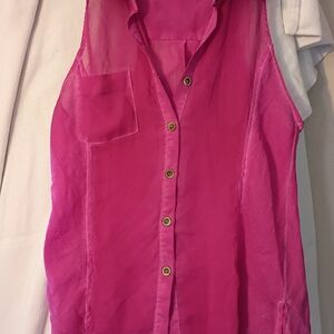 Women's Pink Sleeveless Button-Up Top